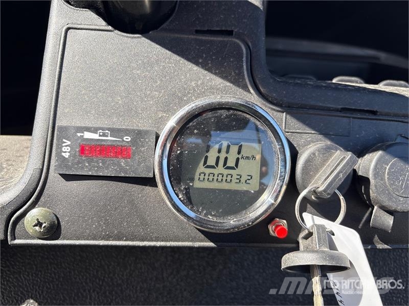 Axis EV Electric Golf Cart (Unused) 高尔夫球车