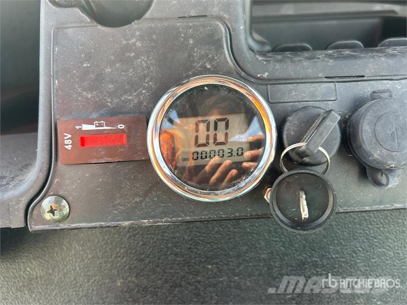 Axis EV Electric Golf Cart (Unused) Гольф-мобілі