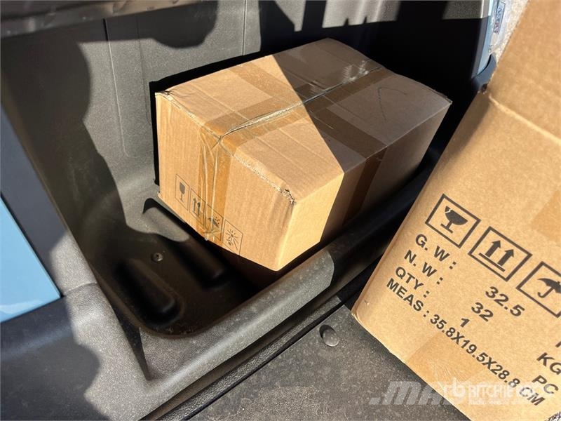 Axis EV Electric Golf Cart (Unused) 高尔夫球车