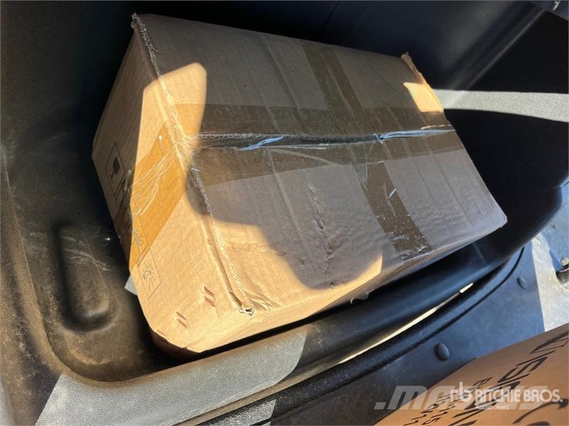 Axis EV Electric Golf Cart (Unused) 高尔夫球车
