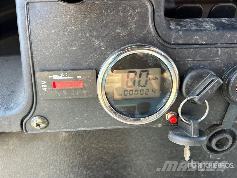 Axis EV Electric Golf Cart عربات الجولف