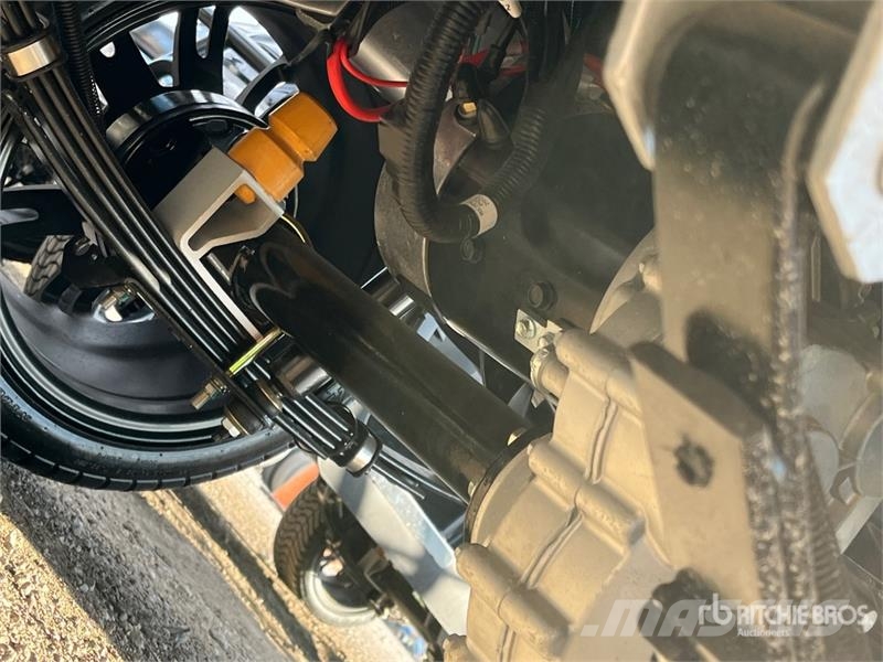 Axis EV Electric Golf Cart (Unused) 高尔夫球车
