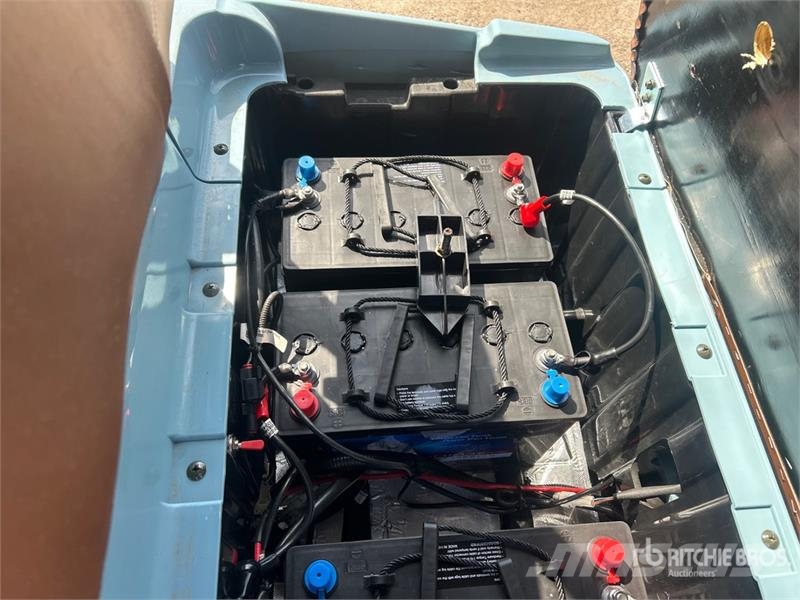 Axis EV Electric Golf Cart (Unused) Гольф-мобілі