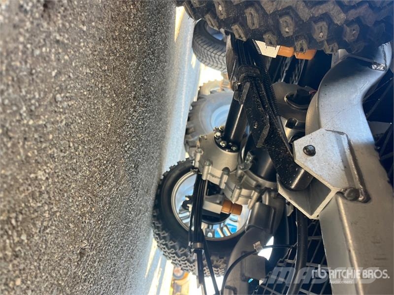 Axis EV Electric Golf Cart (Unused) 高尔夫球车