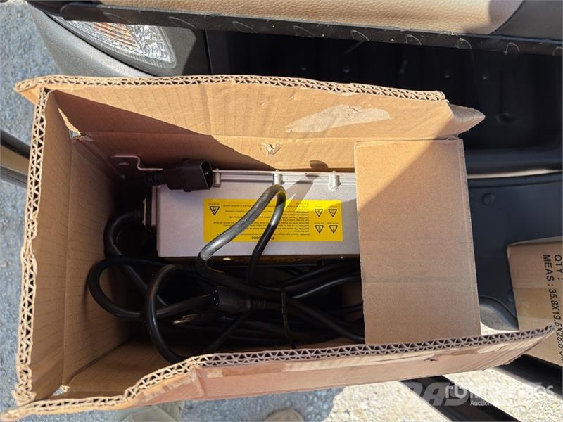  Axis EV Electric Golf Cart (Unused) Гольф-мобілі