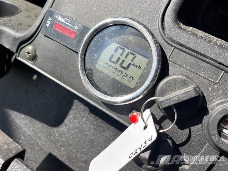 Axis EV Electric Golf Cart (Unused) 高尔夫球车