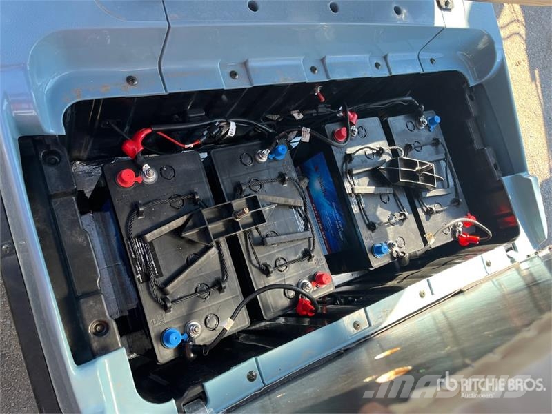 Axis EV Electric Golf Cart (Unused) 高尔夫球车