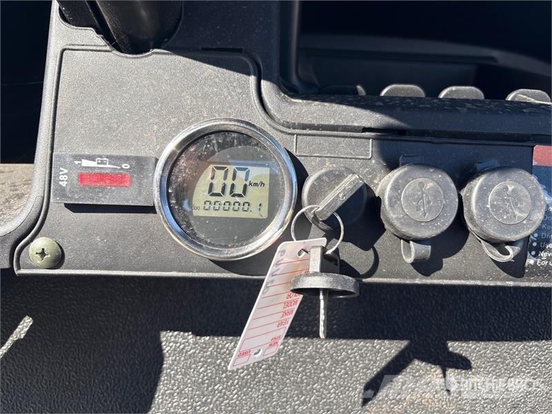 Axis EV Electric Golf Cart (Unused) 高尔夫球车