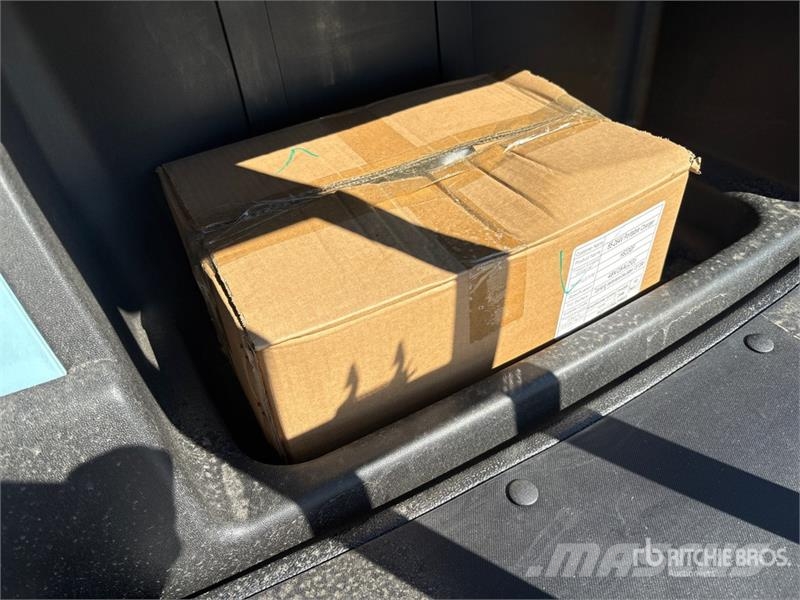 Axis EV Electric Golf Cart (Unused) 高尔夫球车