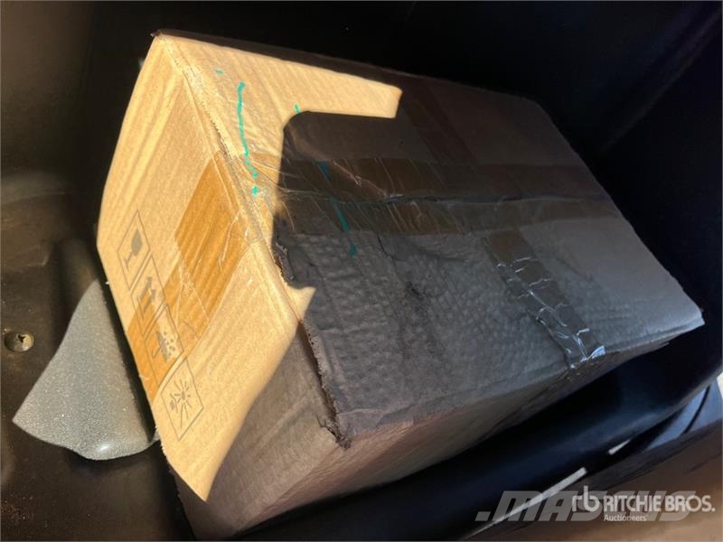 Axis EV Electric Golf Cart (Unused) 高尔夫球车