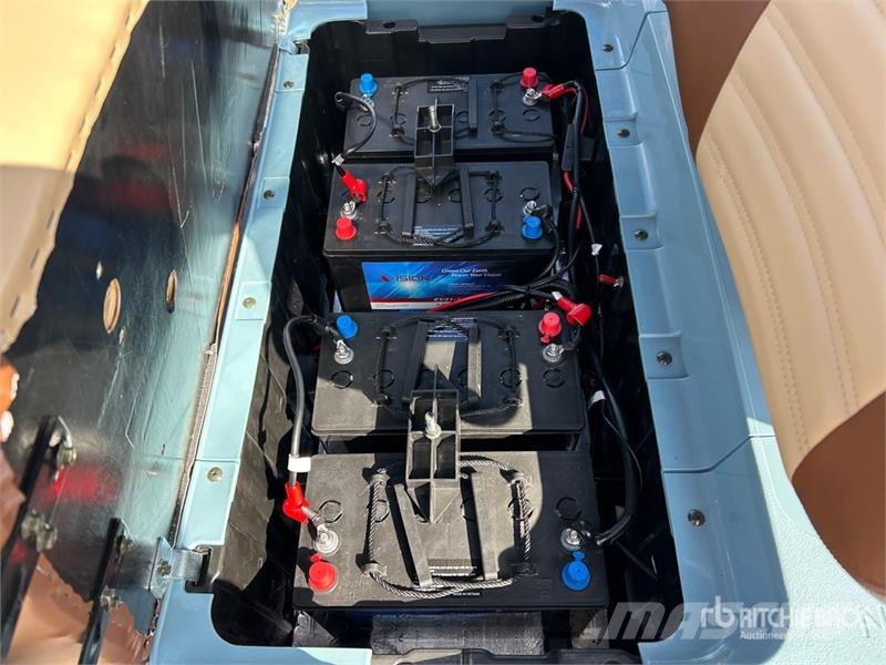  Axis EV Electric Golf Cart (Unused) Гольф-мобілі