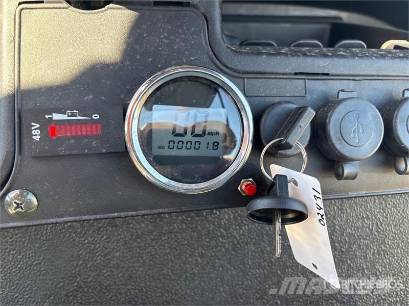 Axis EV Electric Golf Cart (Unused) 高尔夫球车