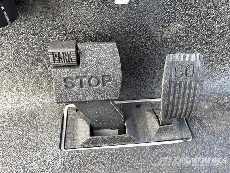 Axis EV Electric Golf Cart (Unused) 高尔夫球车