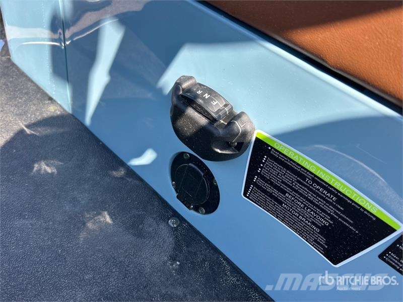 Axis EV Electric Golf Cart عربات الجولف