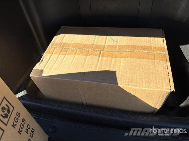 Axis EV Electric Golf Cart (Unused) 高尔夫球车