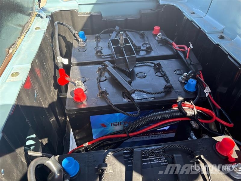 Axis EV Electric Golf Cart (Unused) 高尔夫球车