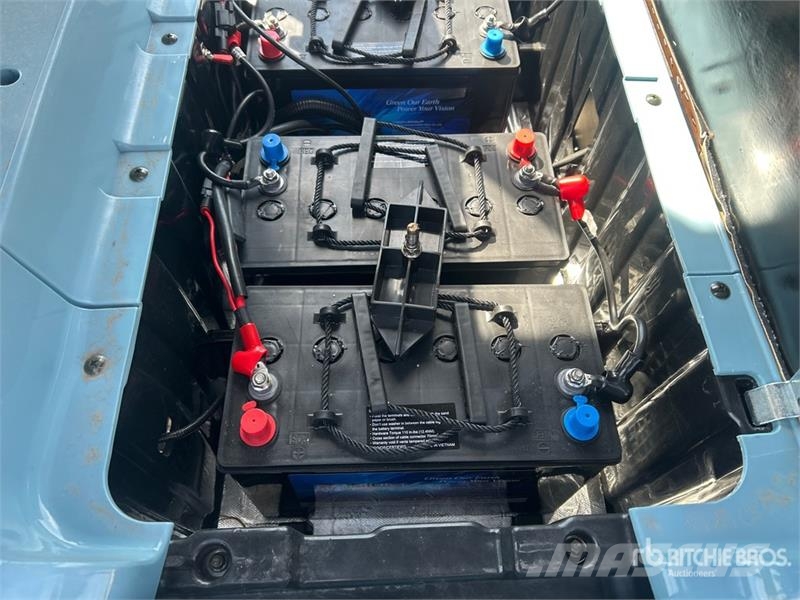 Axis EV Electric Golf Cart (Unused) Гольф-мобілі