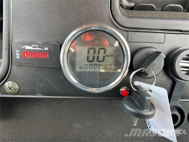  Axis EV Electric Golf Cart (Unused) Golf carts