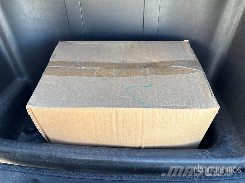 Axis EV Electric Golf Cart (Unused) 高尔夫球车