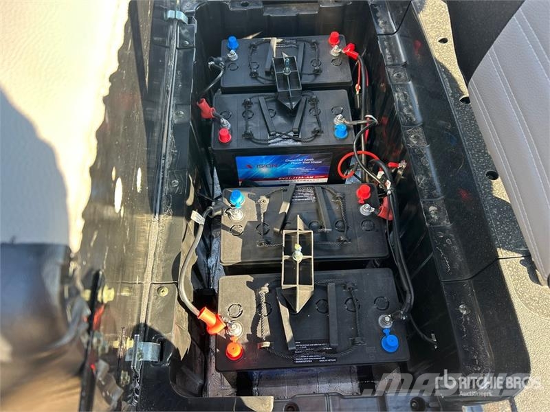 Axis EV Electric Golf Cart (Unused) 高尔夫球车