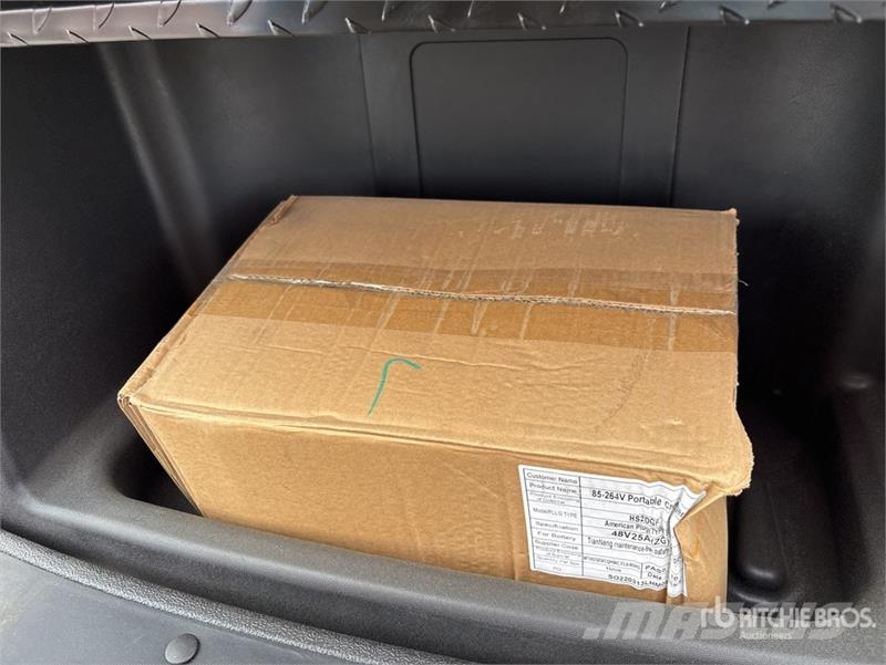 Axis EV Electric Golf Cart (Unused) Golfa karti