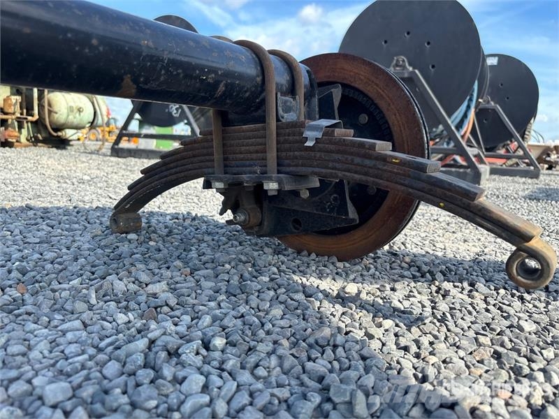  Axle محور العجلة