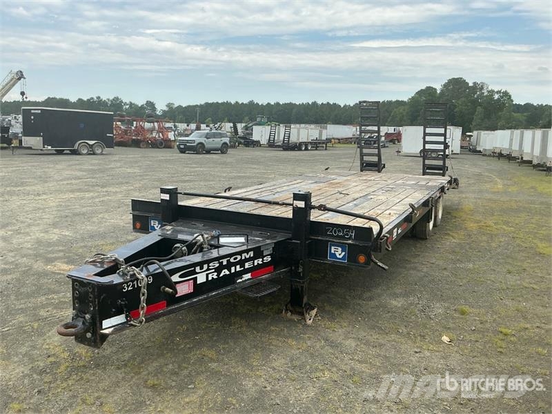 B & Fabrication 27 ft T/A Equipment Trailer Ремаркета за превоз на автомобили