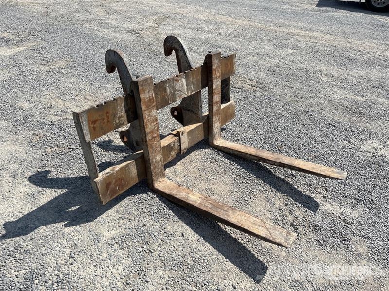  Backhoe Forks - Fits Cat 420F IT 지게차