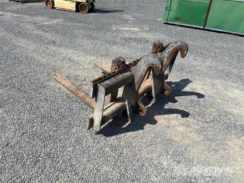  Backhoe Forks - Fits Cat 420F IT 지게차