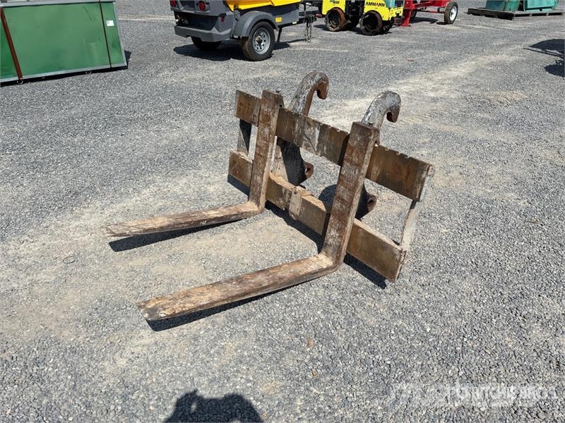  Backhoe Forks - Fits Cat 420F IT 지게차