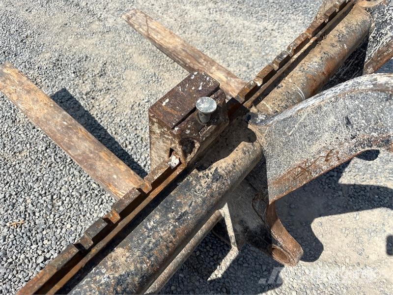  Backhoe Forks - Fits Cat 420F IT 지게차