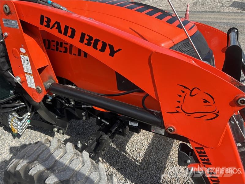 Bad Boy BB4035CHIL 4WD Utility Tractor Taajamatraktorit