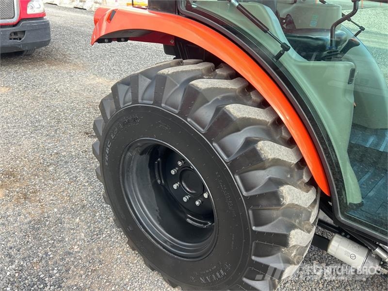Bad Boy BB4035CHIL 4WD Utility Tractor Taajamatraktorit