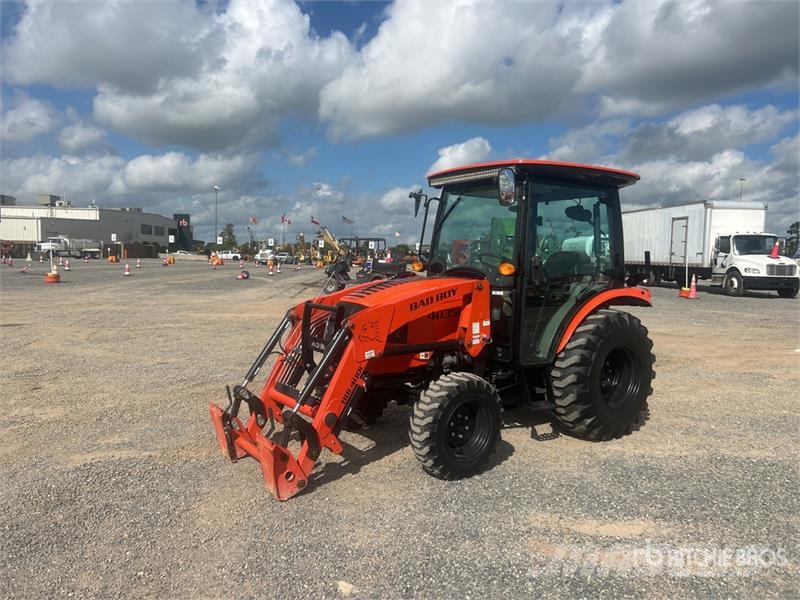 Bad Boy BB4035CHIL 4WD Utility Tractor Taajamatraktorit