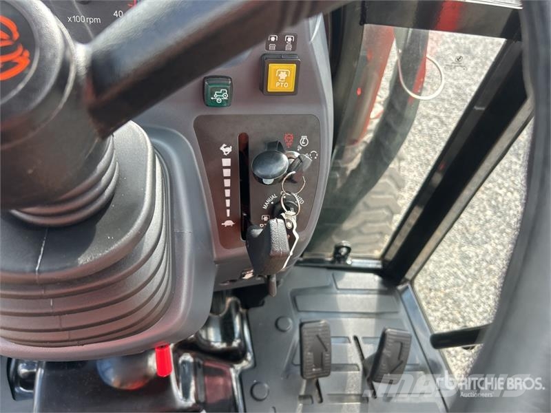 Bad Boy BB4035CHIL 4WD Utility Tractor Taajamatraktorit
