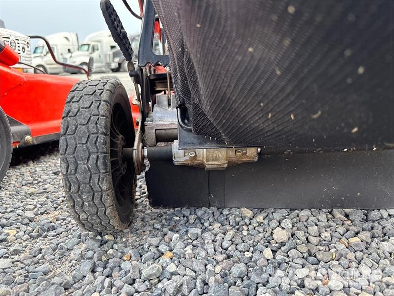 Bad Boy BBY25FJ180 Walk-Behind Lawn Mower Vrtni traktor kosilnice
