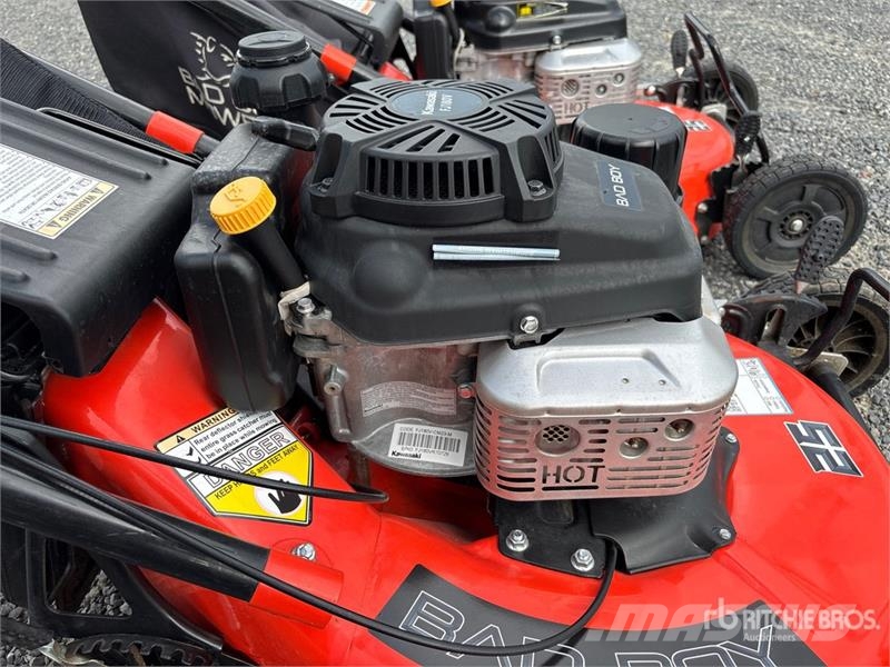 Bad Boy BBY25FJ180 Walk-Behind Lawn Mower Vrtni traktor kosilnice