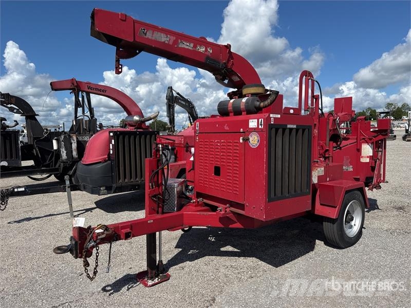 Bandit 1390 Tow Behind Wood Chipper Cippatrice