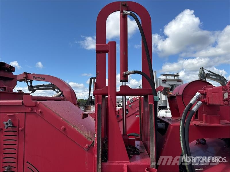 Bandit 1390 Tow Behind Wood Chipper Cippatrice