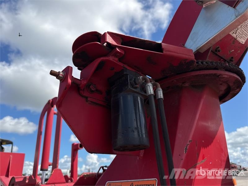Bandit 1390 Tow Behind Wood Chipper Cippatrice