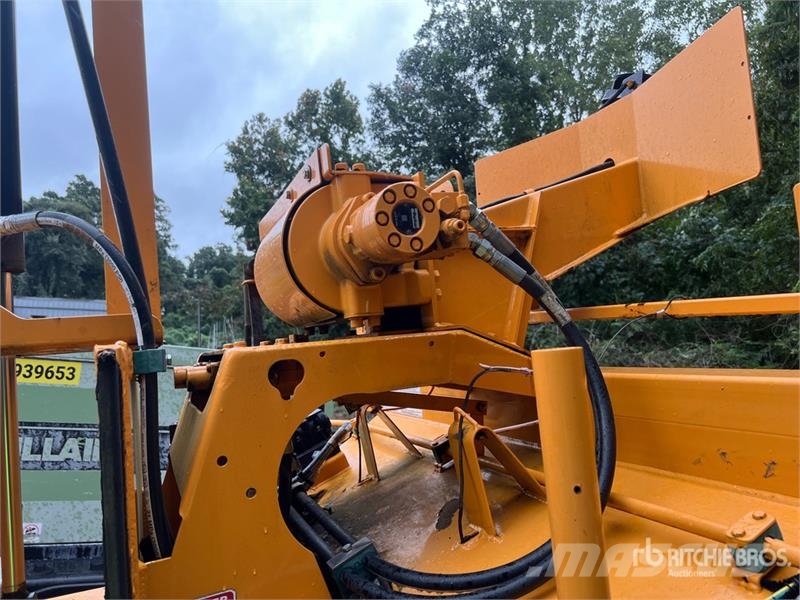 Bandit 18XP Tow-Behind Wood Chipper Дробилки за клони