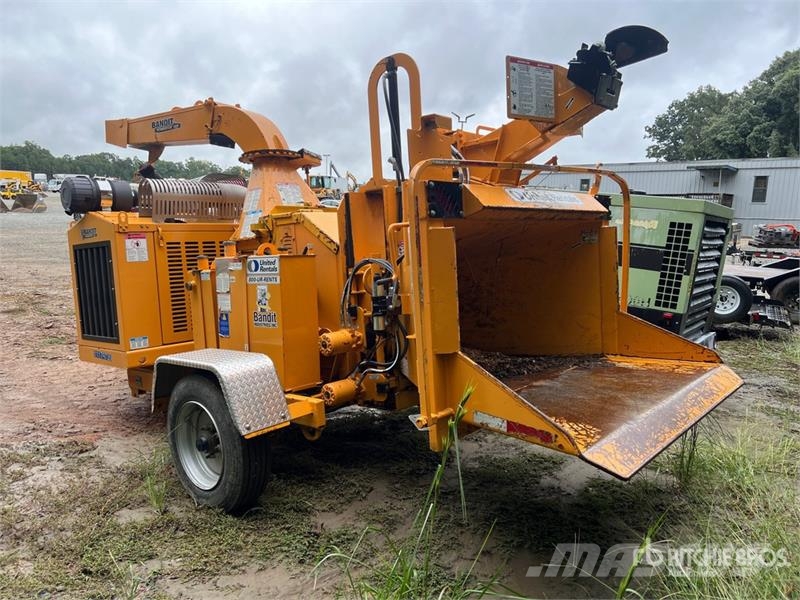 Bandit 18XP Tow-Behind Wood Chipper Дробилки за клони