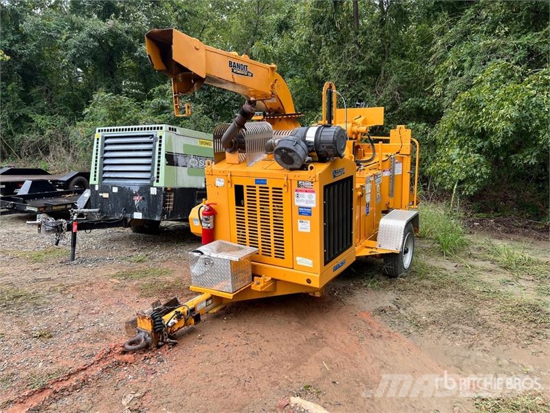 Bandit 18XP Tow-Behind Wood Chipper Дробилки за клони