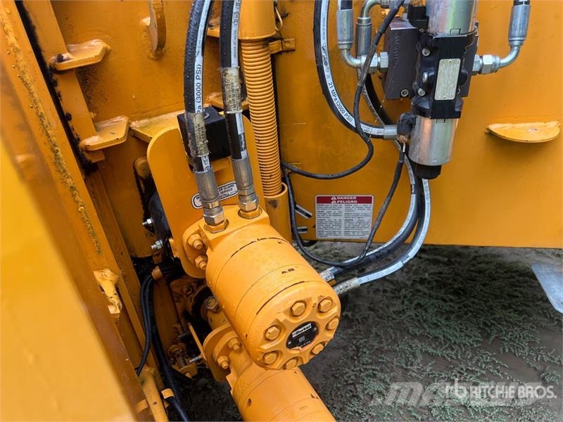 Bandit 18XP Tow-Behind Wood Chipper Дробилки за клони