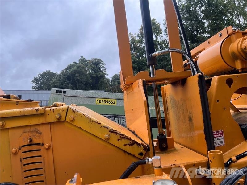 Bandit 18XP Tow-Behind Wood Chipper Дробилки за клони