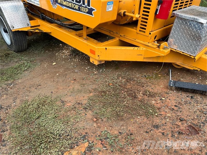 Bandit 18XP Tow-Behind Wood Chipper Дробилки за клони