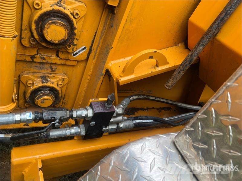 Bandit 18XP Tow-Behind Wood Chipper Дробилки за клони