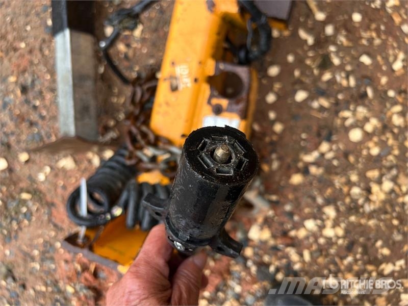 Bandit 18XP Tow-Behind Wood Chipper Дробилки за клони