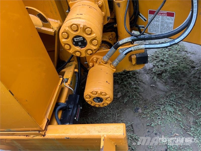 Bandit 18XP Tow-Behind Wood Chipper Дробилки за клони
