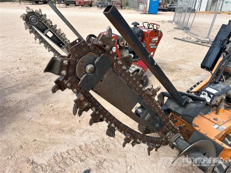 Barreto E2036RTKH-6MS Walk Behind Trencher w/2020 Barreto  Tranšėjų ekskavatoriai